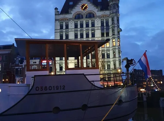 De Coaster & Aquarium Ponton Botel