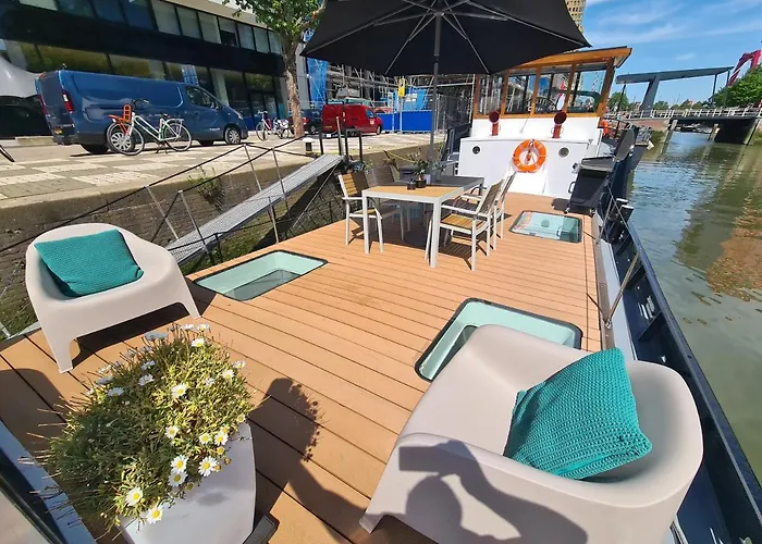 De Coaster & Aquarium Ponton * Роттердам