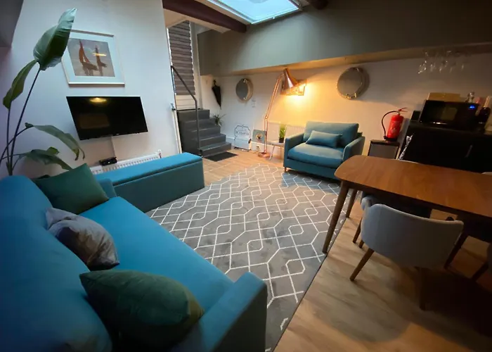 De Coaster & Aquarium Ponton Ботель