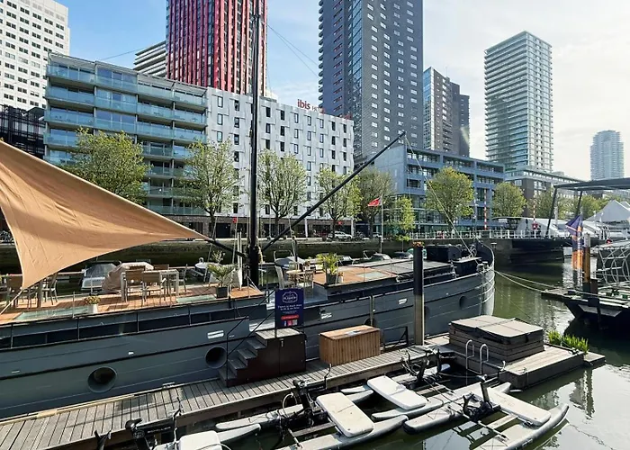 De Coaster & Aquarium Ponton * Rotterdam