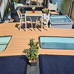 보트호텔 De Coaster & Aquarium Ponton