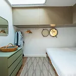 De Coaster & Aquarium Ponton 보트호텔 로테르담
