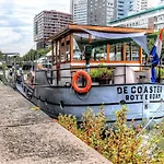보트호텔 De Coaster & Aquarium Ponton
