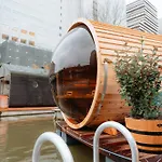 De Coaster & Aquarium Ponton *
