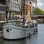 De Coaster & Aquarium Ponton *