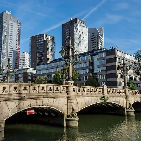 Båthotell De Coaster & Aquarium Ponton Rotterdam