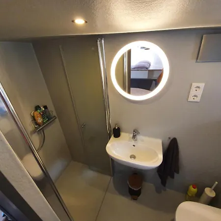 De Coaster & Aquarium Ponton Rotterdam