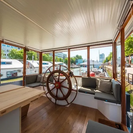 船上ホテル De Coaster & Aquarium Ponton *