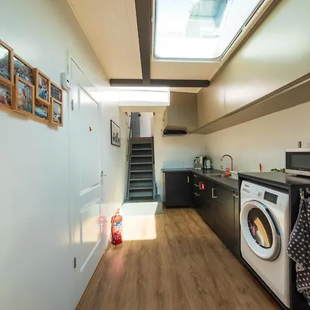 De Coaster & Aquarium Ponton * ロッテルダム