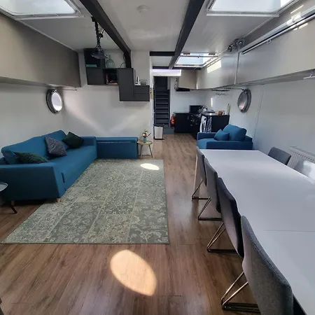 De Coaster & Aquarium Ponton ロッテルダム