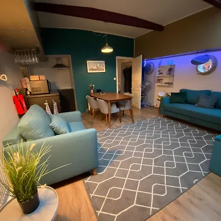 De Coaster & Aquarium Ponton *