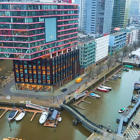 De Coaster & Aquarium Ponton Πλωτό κατάλυμα Ρότερνταμ