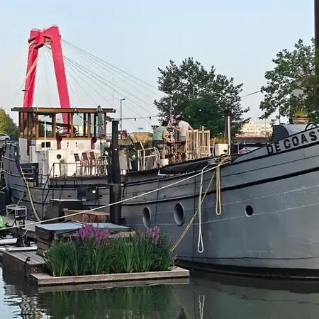 De Coaster & Aquarium Ponton *