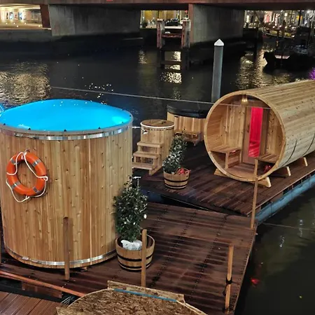 De Coaster & Aquarium Ponton