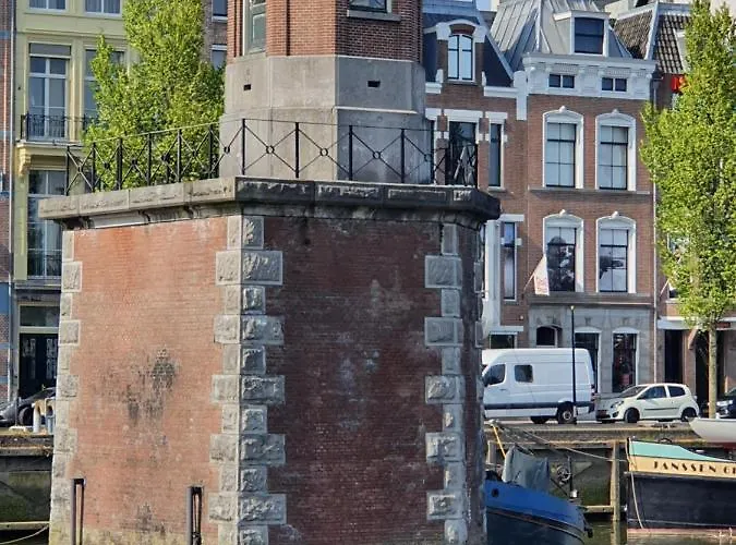 ספינת מלון De Coaster & Aquarium Ponton