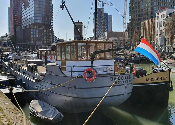 De Coaster & Aquarium Ponton * Rotterdam