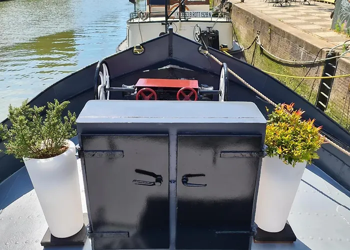 De Coaster & Aquarium Ponton רוטרדם