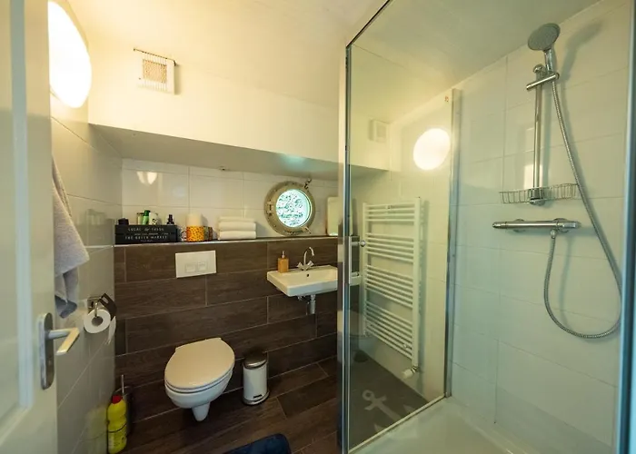 De Coaster & Aquarium Ponton