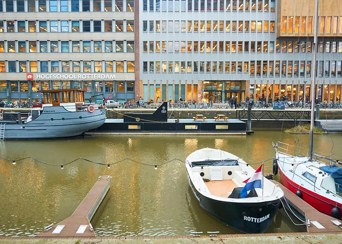 Bådhotel De Coaster & Aquarium Ponton