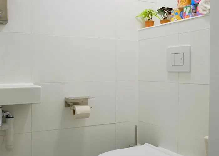 De Coaster & Aquarium Ponton ספינת מלון *