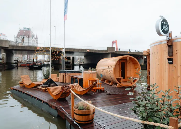 Botel De Coaster & Aquarium Ponton *